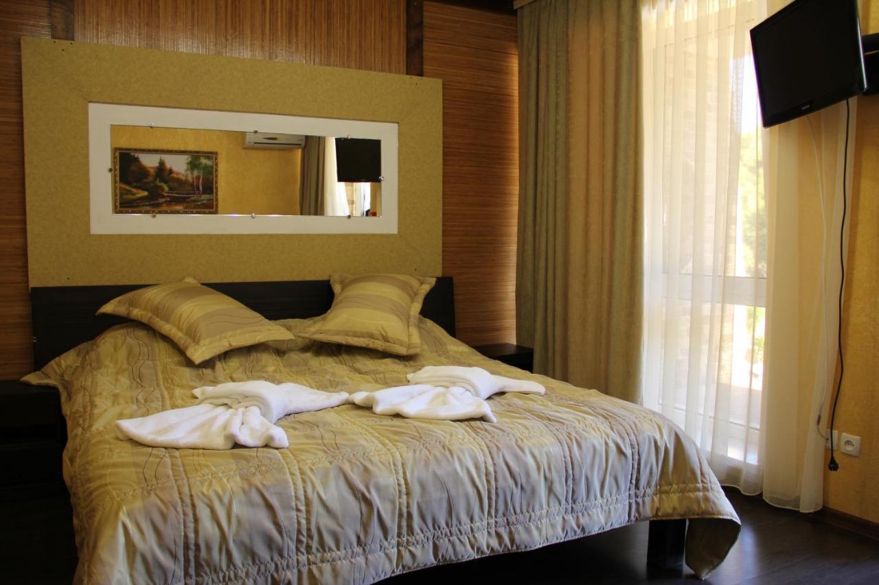 Mishyn-City Hotel Dobrovlyany Dış mekan fotoğraf