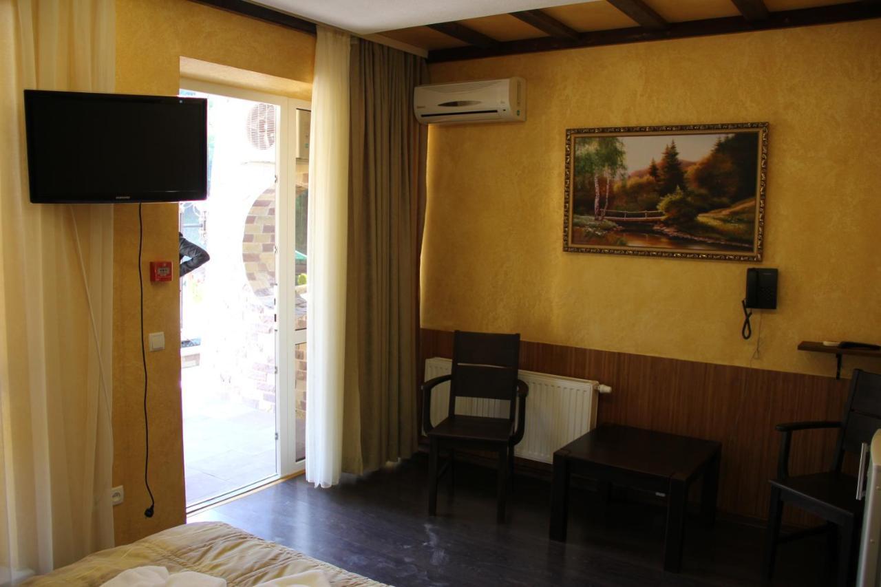 Mishyn-City Hotel Dobrovlyany Dış mekan fotoğraf